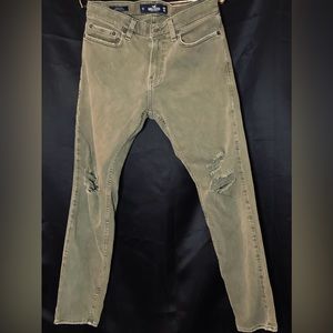 Hollister skinny jeans. Size 29/30 in faded army green.